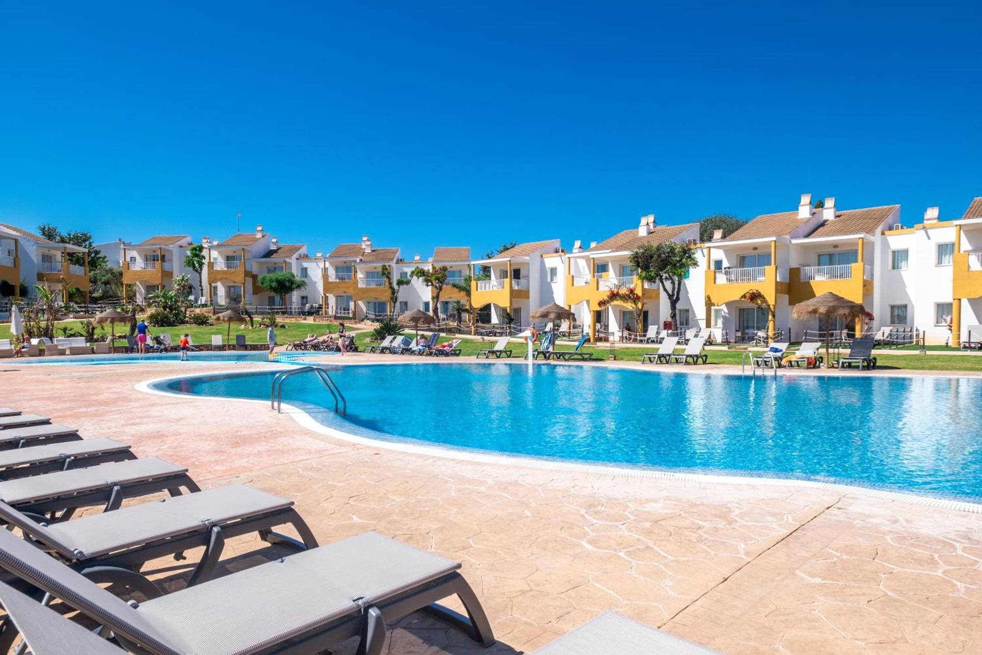 Comitas Isla Del Aire Aparthotel Punta Prima  Ngoại thất bức ảnh